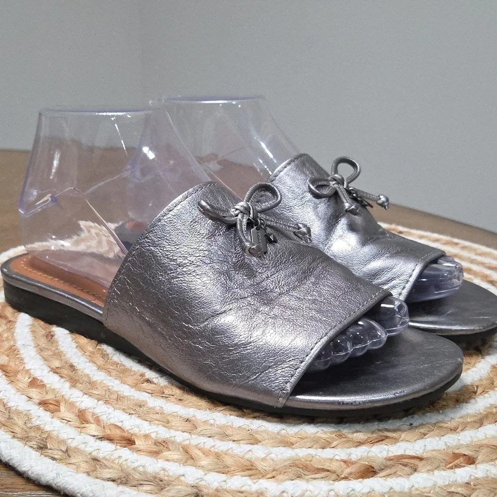 Coach Tassle Bow Slide Metallic Silver, Size 7.5